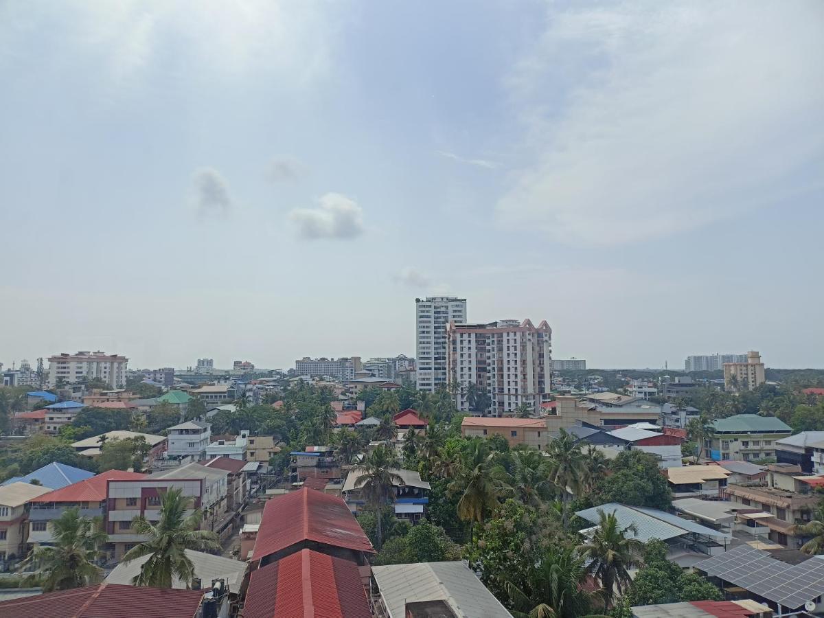 Presidency Kochi City Centre Екстериор снимка