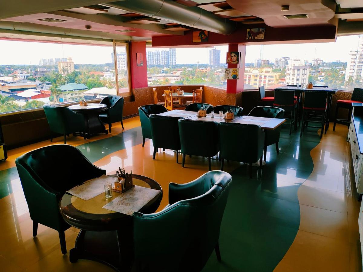 Presidency Kochi City Centre Екстериор снимка