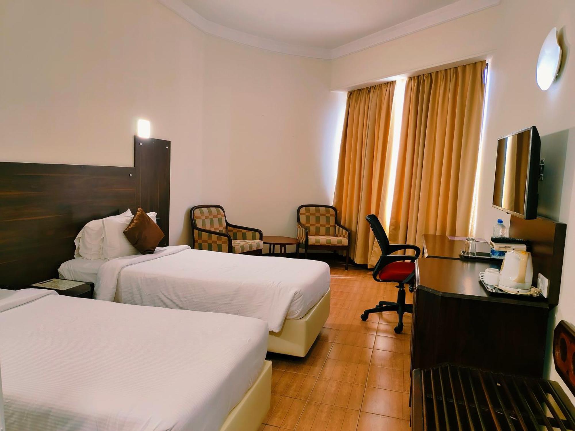 Presidency Kochi City Centre Екстериор снимка