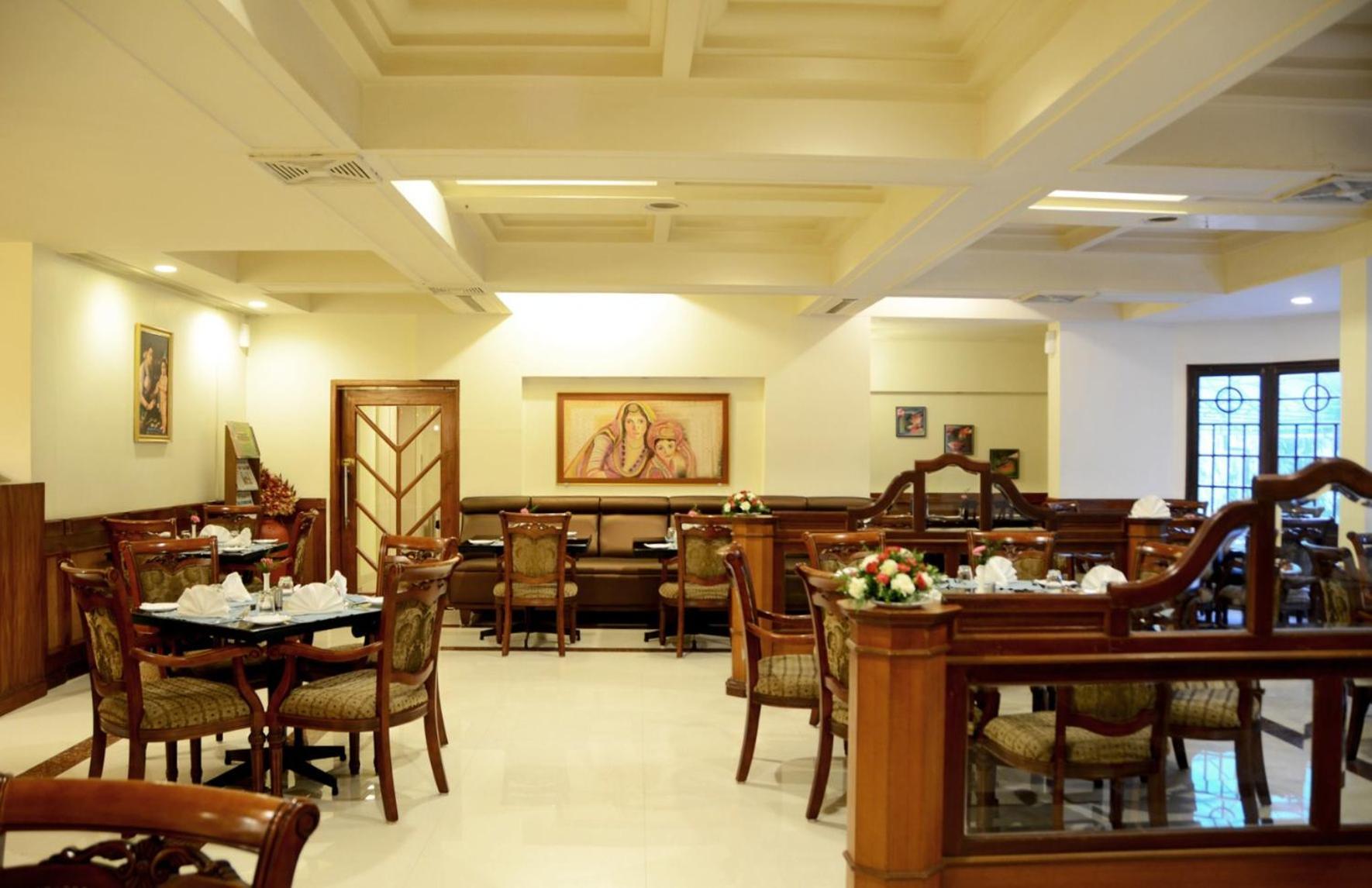 Presidency Kochi City Centre Екстериор снимка
