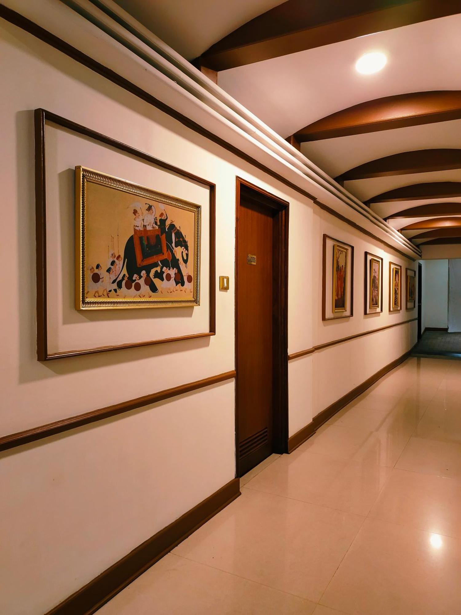 Presidency Kochi City Centre Екстериор снимка