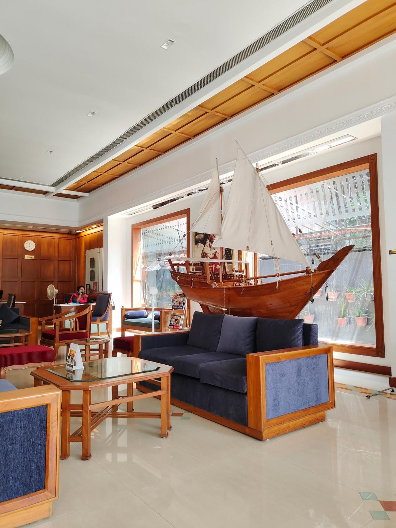 Presidency Kochi City Centre Екстериор снимка