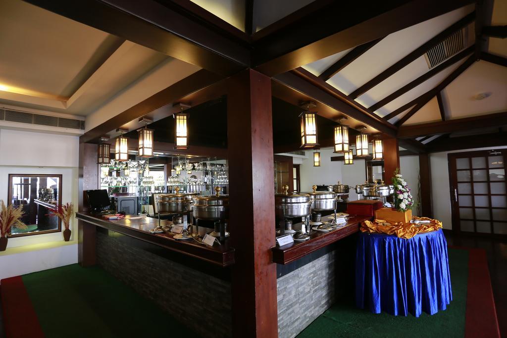 Presidency Kochi City Centre Екстериор снимка
