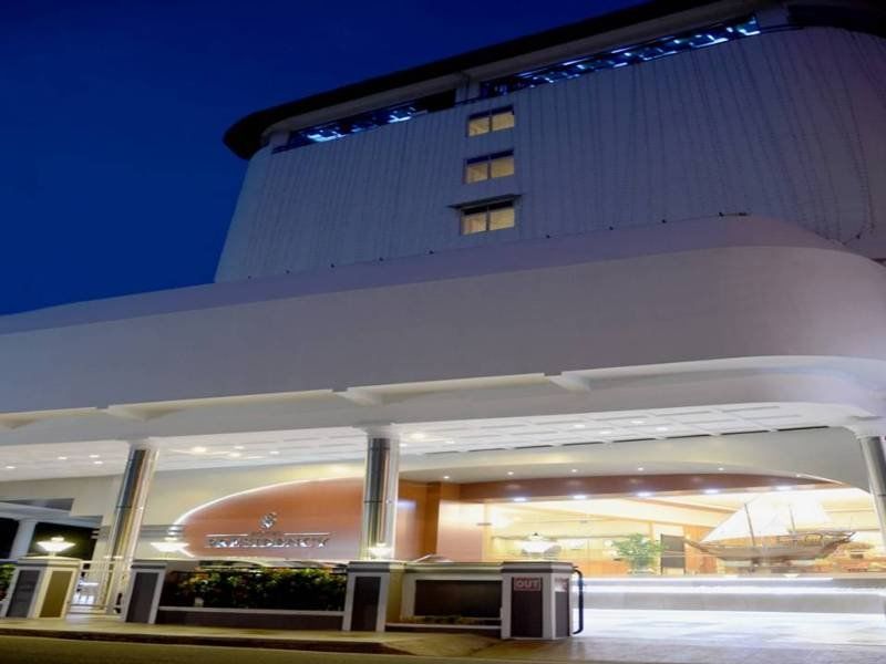 Presidency Kochi City Centre Екстериор снимка