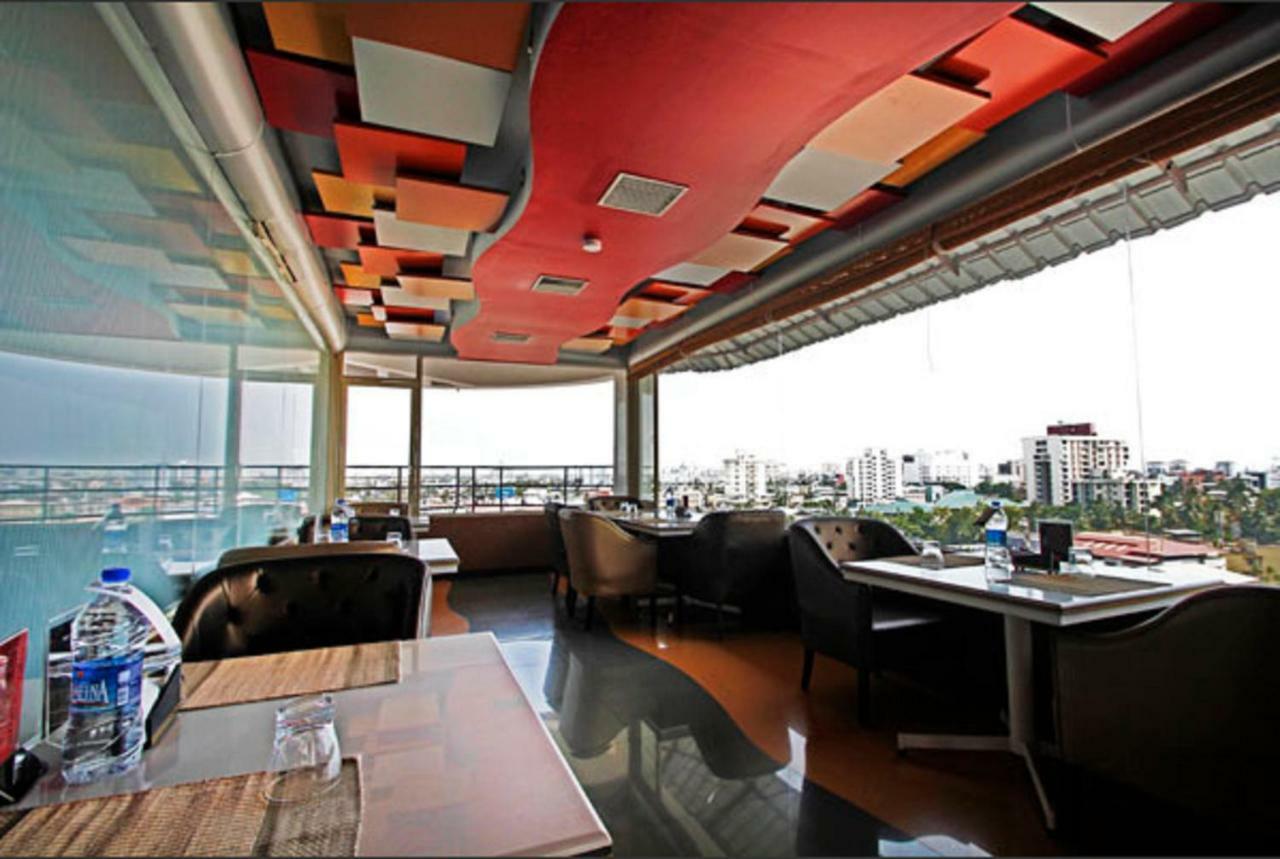 Presidency Kochi City Centre Екстериор снимка