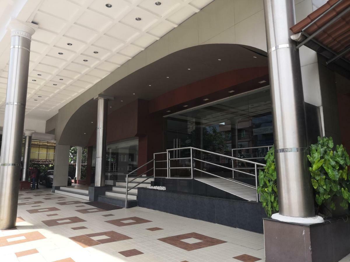 Presidency Kochi City Centre Екстериор снимка