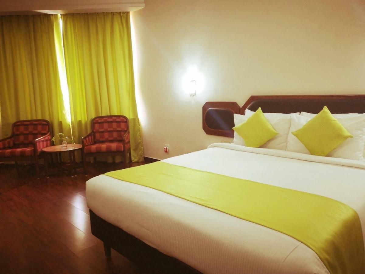 Presidency Kochi City Centre Екстериор снимка