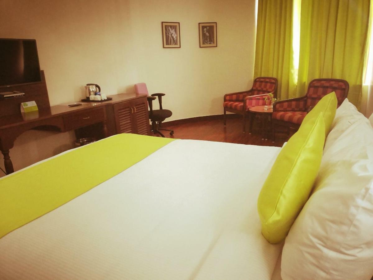 Presidency Kochi City Centre Екстериор снимка