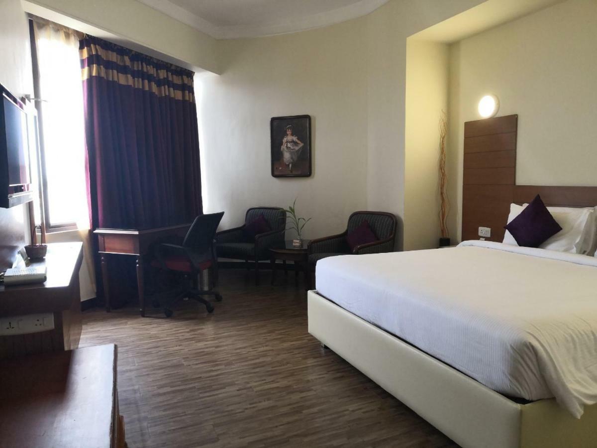 Presidency Kochi City Centre Екстериор снимка