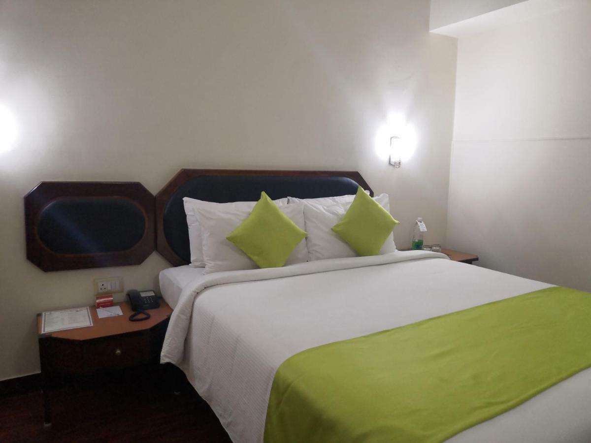 Presidency Kochi City Centre Екстериор снимка