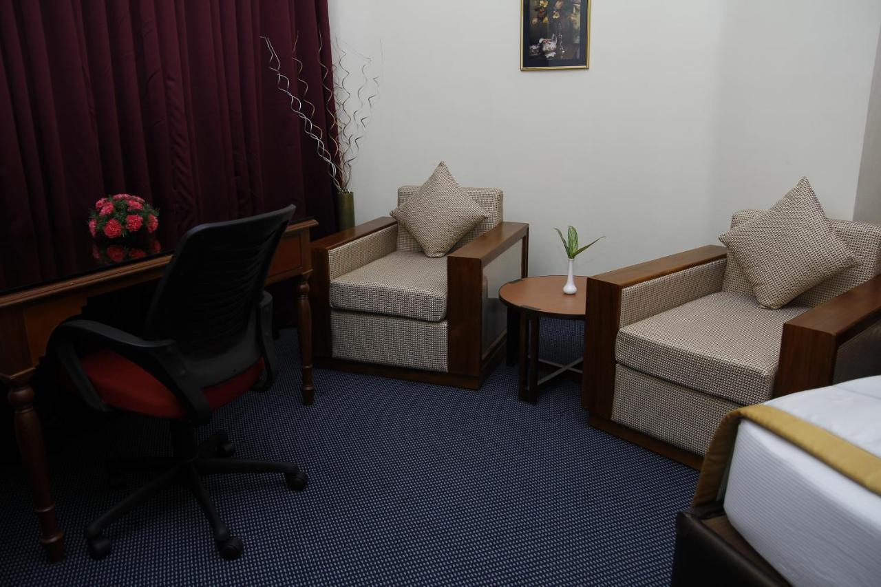 Presidency Kochi City Centre Екстериор снимка
